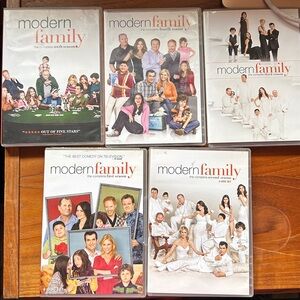 Modern Family DVD Box Set Collection